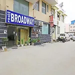 Hotel Broadway Near Delhi Airport